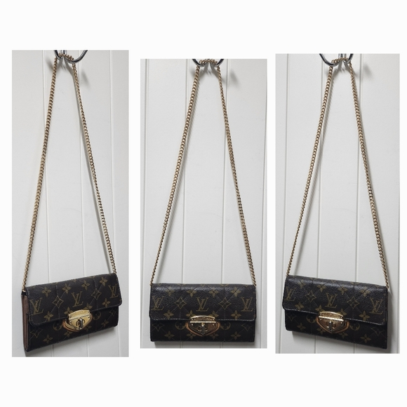 LOUIS VUITTON Sarah Etoile Monogram Quilted Wallet - Picture 8 of 16
